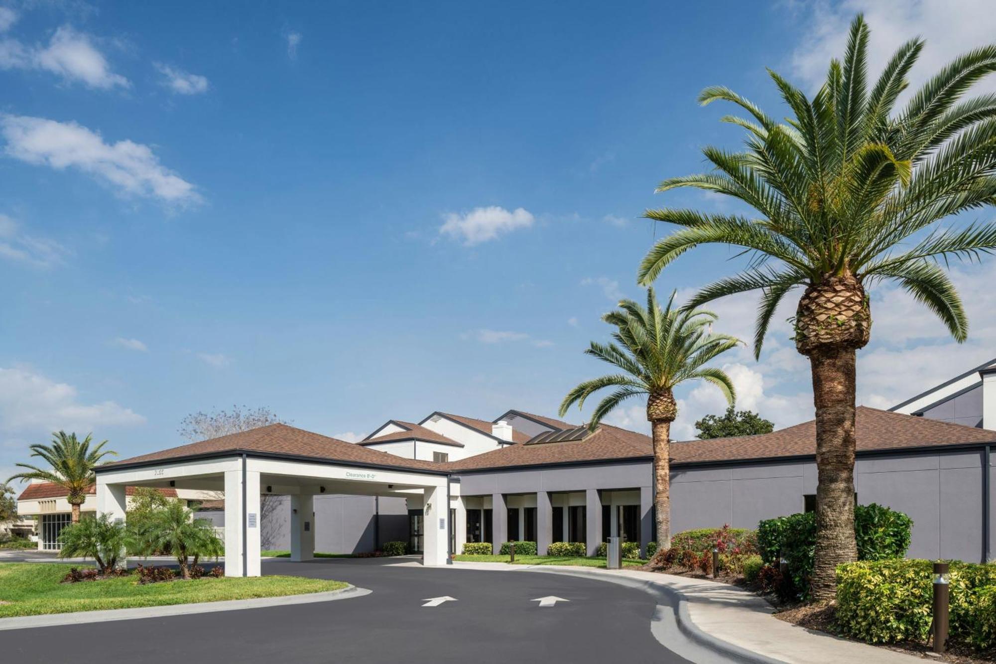 Courtyard By Marriott Orlando Airport Hotel Kültér fotó