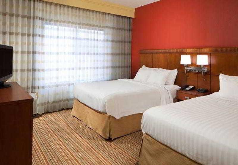 Courtyard By Marriott Orlando Airport Hotel Kültér fotó