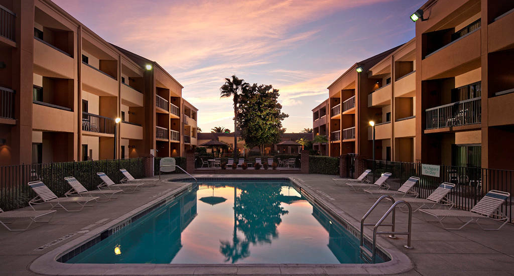 Courtyard By Marriott Orlando Airport Hotel Kültér fotó